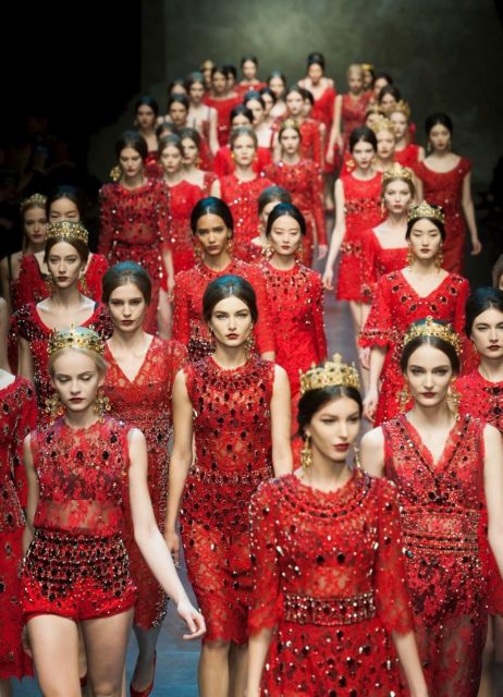 Τα κόκκινα και πώς θα τα φορέσουμε